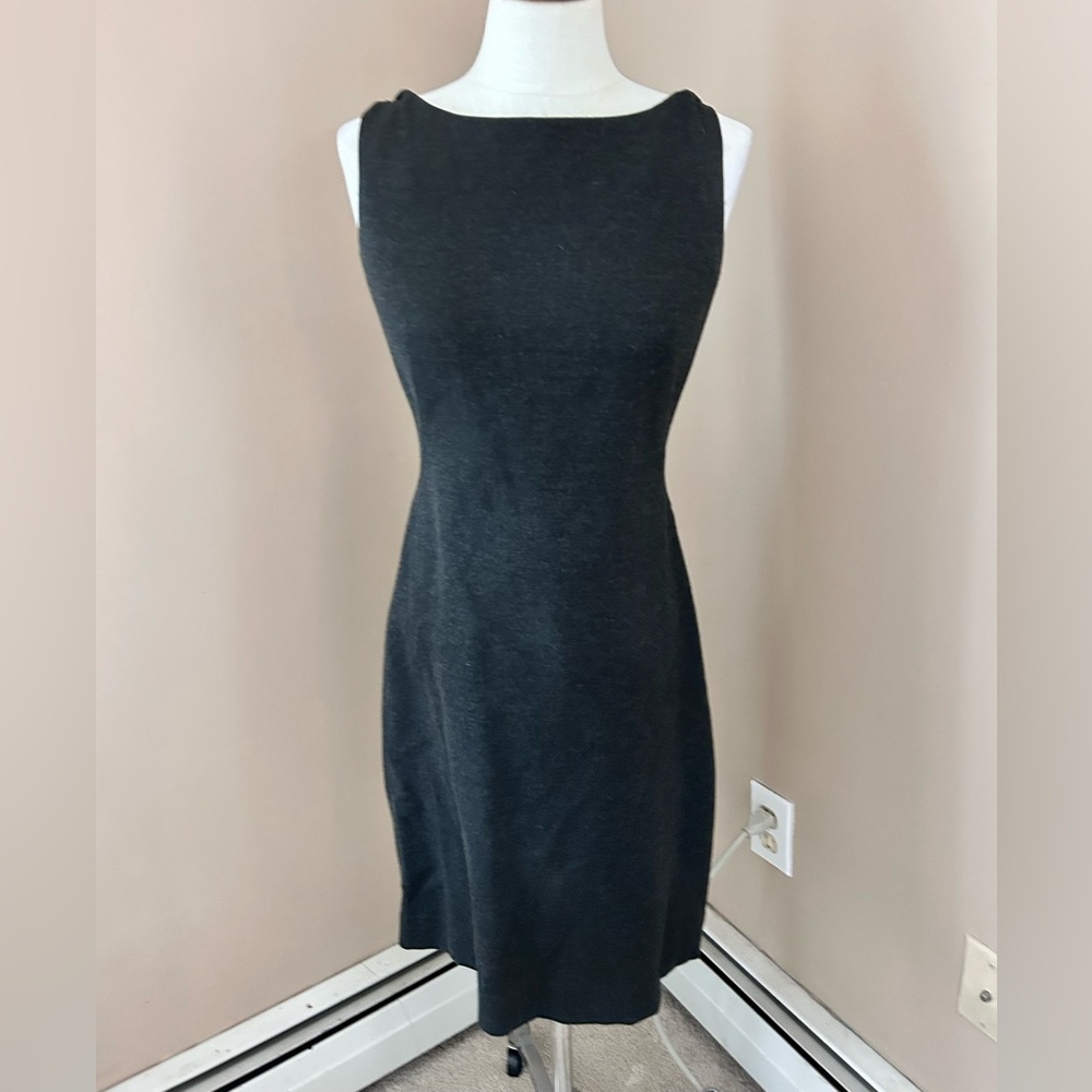 M.M. LaFleur Sleeveless Dress Charcoal Grey size 6 Stretch